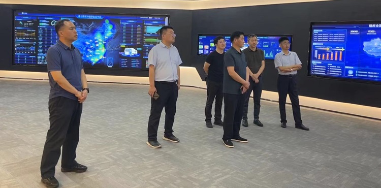 淮南市大通区领导莅临前海粤十考察智能物流运输管理平台